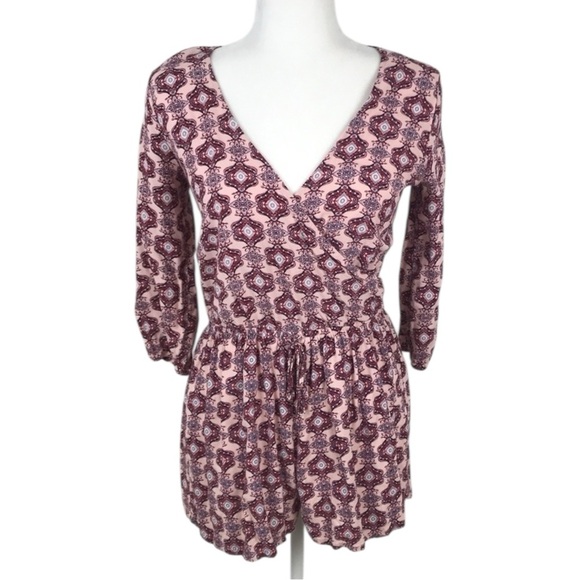 Hollister Co Printed Romper Size M - Picture 1 of 5